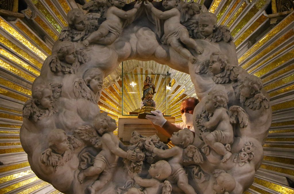 Mês Mariano: Cerimônia de Descida da Imagem Original de Nossa Senhora de Nazaré acontecerá na segunda-feira, 23