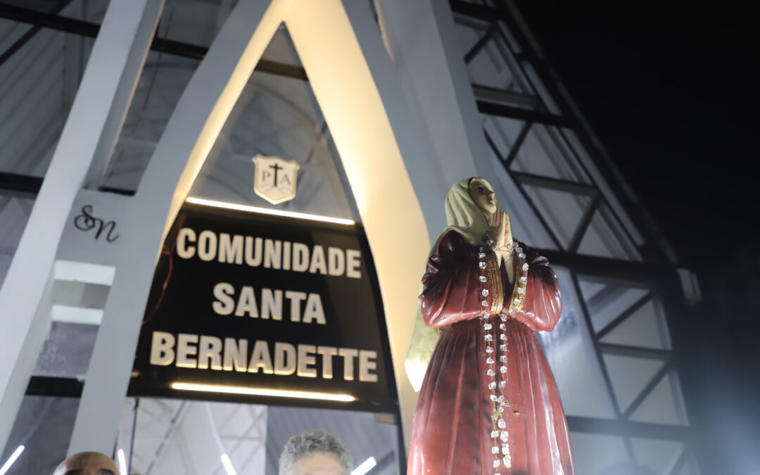 Comunidade Santa Bernadete inicia festividade no Domingo